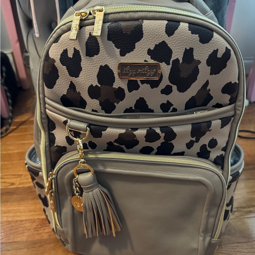 Itzy Ritzy Leopard Print Boss Plus Large Diaper Bag Backpack